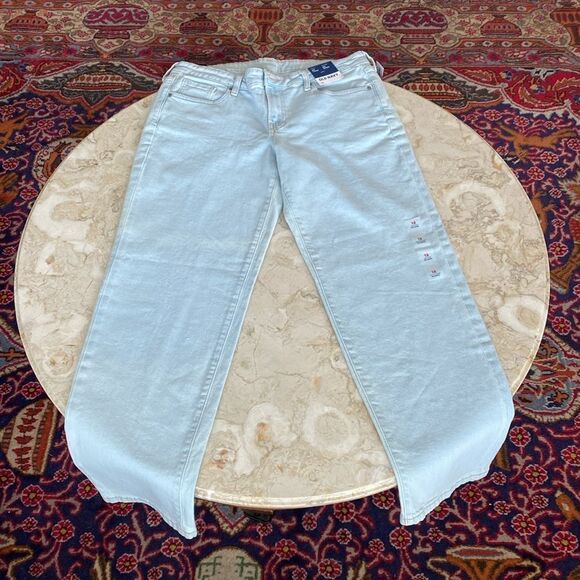 NWT Old Navy OG Loose Low Rise Light Wash Jeans Size 12 - Picture 3 of 9